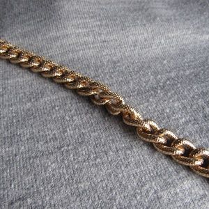 Chunky gold chain necklace